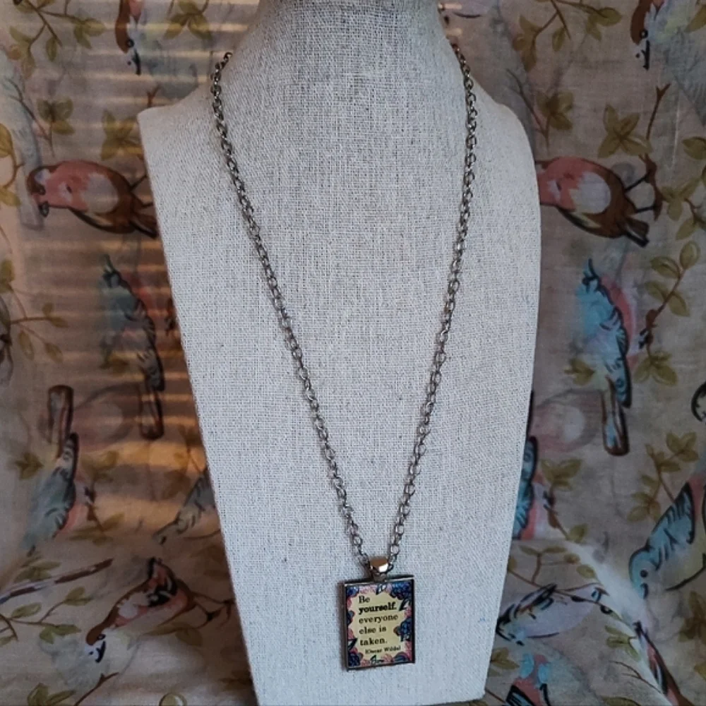 Inspirational Motivational Pendant Oscar Wilde Quote Be Yourself Necklace NWOT